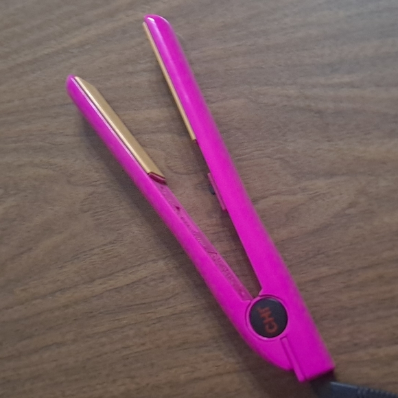 CHI Flat Iron - Picture 2 of 4